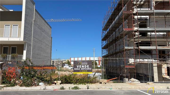 TERRENO EDIFICABILE IN VIA AMENDOLA